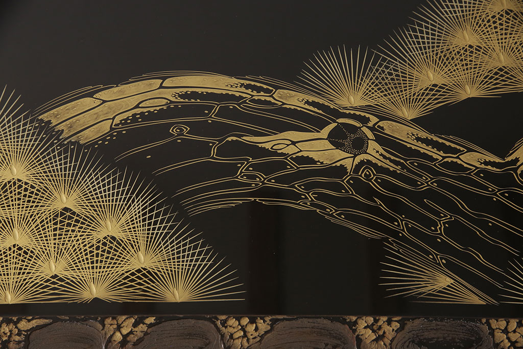 中古　工芸家具　極美品　立体的な漆塗りがインパクト抜群の高級座卓(定価約250万円)(ローテーブル)(R-052026)