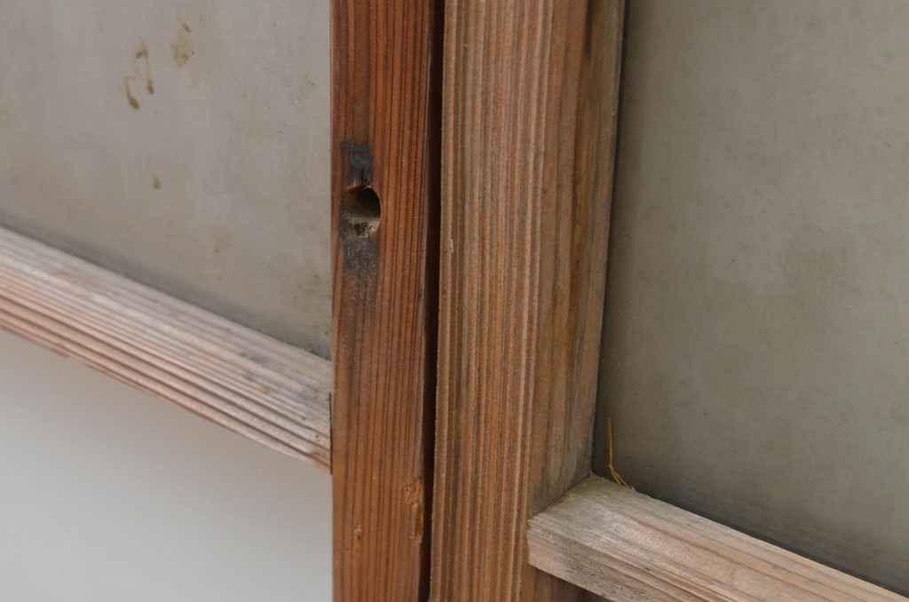 アンティーク建具　経年を感じさせる木味が魅力のガラス窓2枚セット(引き戸、ガラス戸)(R-067798)