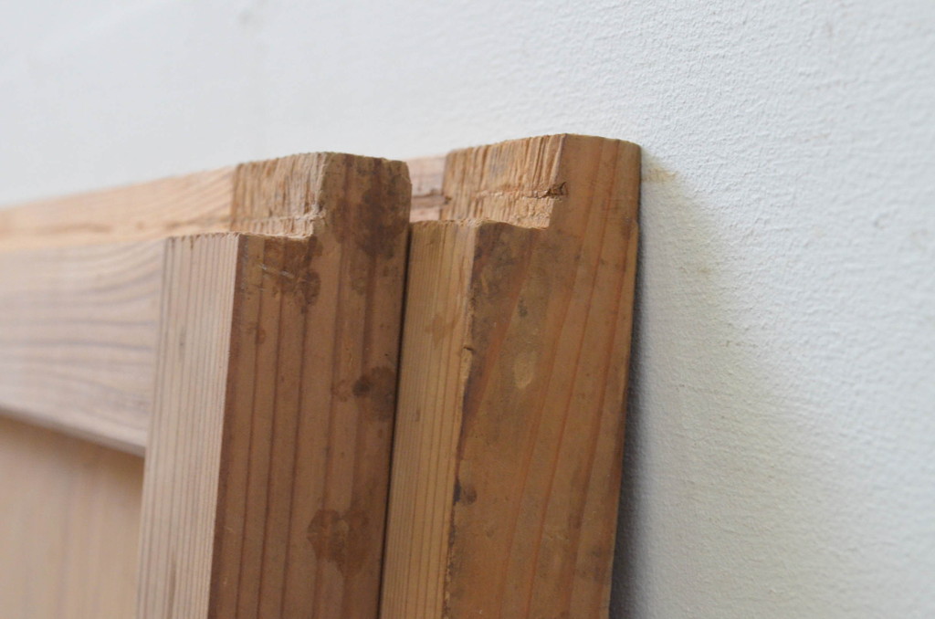 アンティーク建具　杉材　素朴な木の風合いが魅力の板戸窓2枚セット(引き戸)(R-067842)