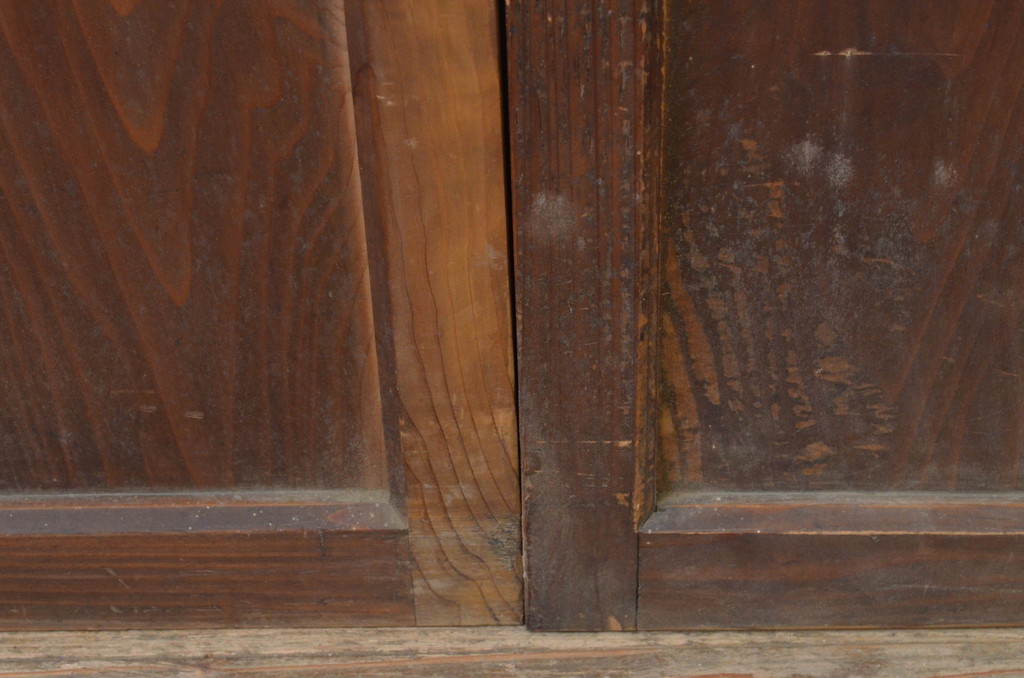 アンティーク建具　杉材　和モダンな雰囲気を醸し出す板戸窓2枚セット(引き戸)(R-067848)