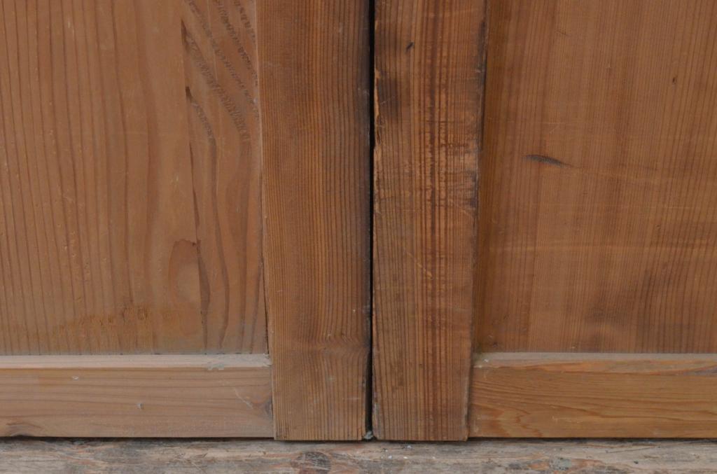 アンティーク建具　杉材　落ち着いた雰囲気が漂う板戸窓2枚セット(引き戸)(R-067951)