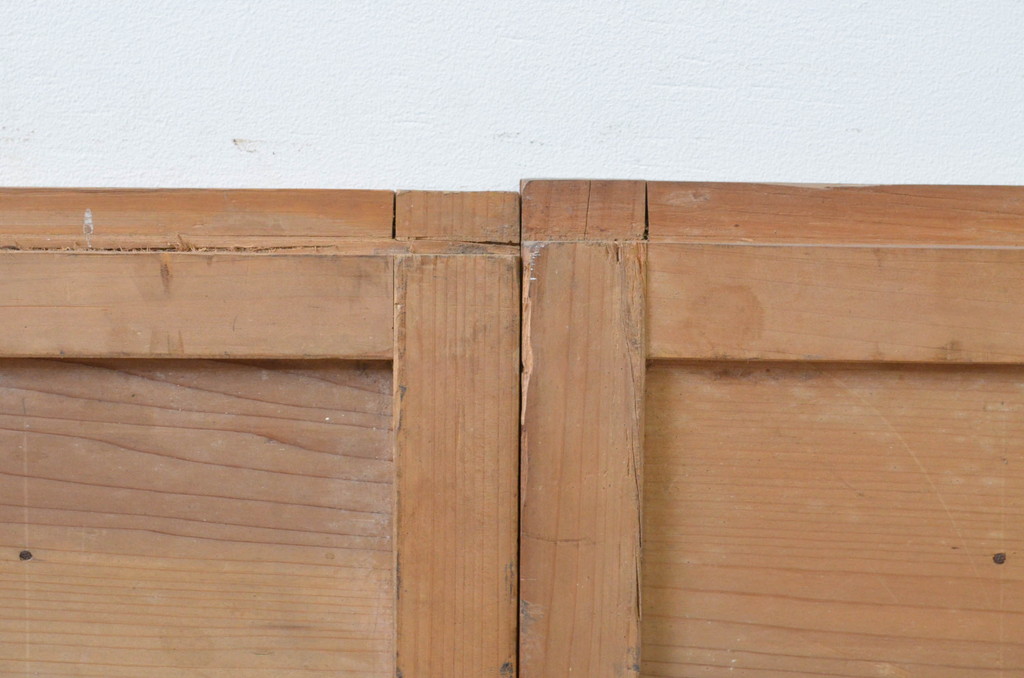 アンティーク建具　杉材　温かみのある木味が魅力の縦桟板戸窓4枚セット(引き戸)(R-067863)