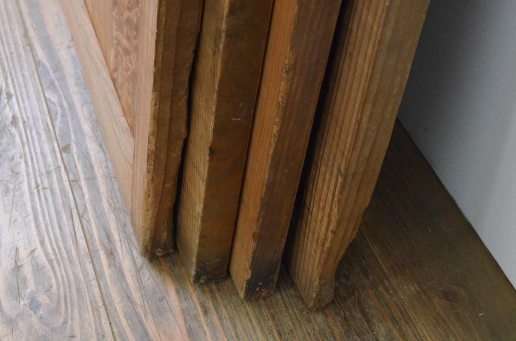 アンティーク建具　杉材　落ち着いた和の空間を演出する板戸窓4枚セット(引き戸)(R-067965)