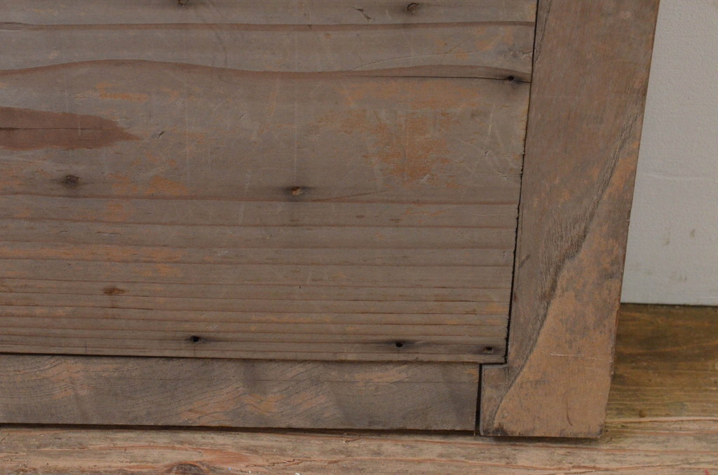 アンティーク建具　枠欅(ケヤキ)材　時代を経た趣が感じられる縦桟板戸窓1枚(格子戸、引き戸)(R-068043)