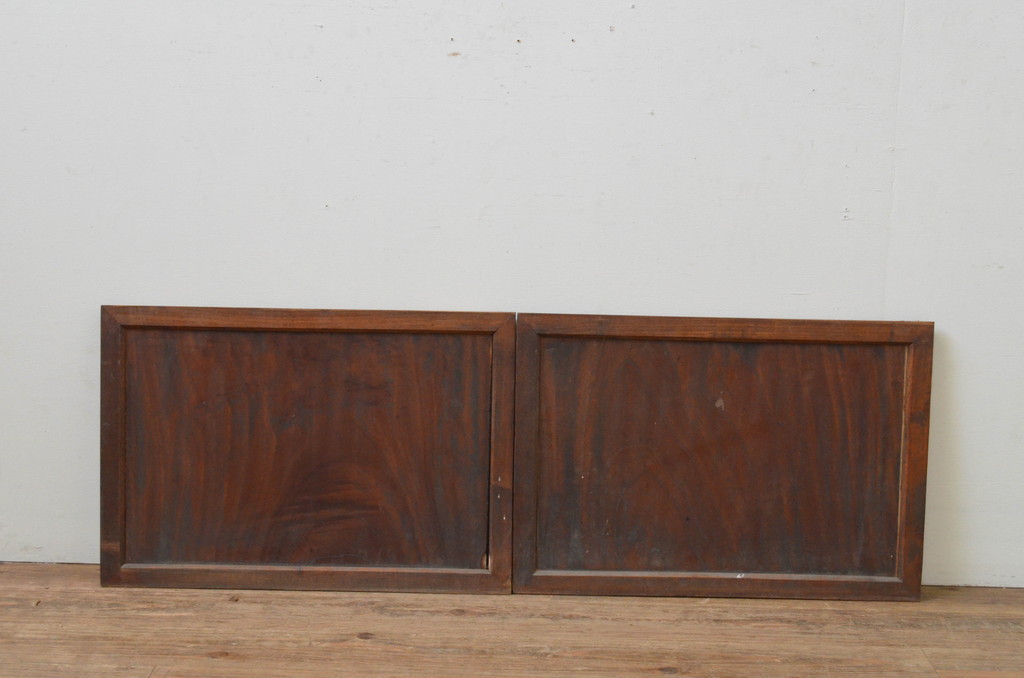 アンティーク建具　総欅(ケヤキ)材　落ち着いた和の空間を演出する板戸窓2枚セット(引き戸)(R-067687)