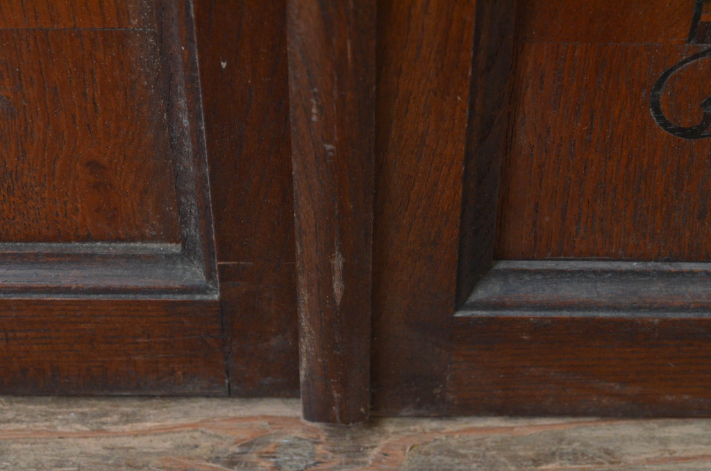 アンティーク建具　大正ロマンの雰囲気を高める小さな象嵌入り板戸窓2枚セット(引き戸)(R-067718)