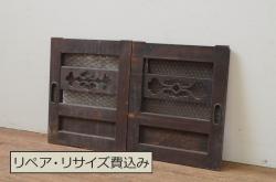 日本製　アンティーク　ペイント家具　ガラス入りの折り戸