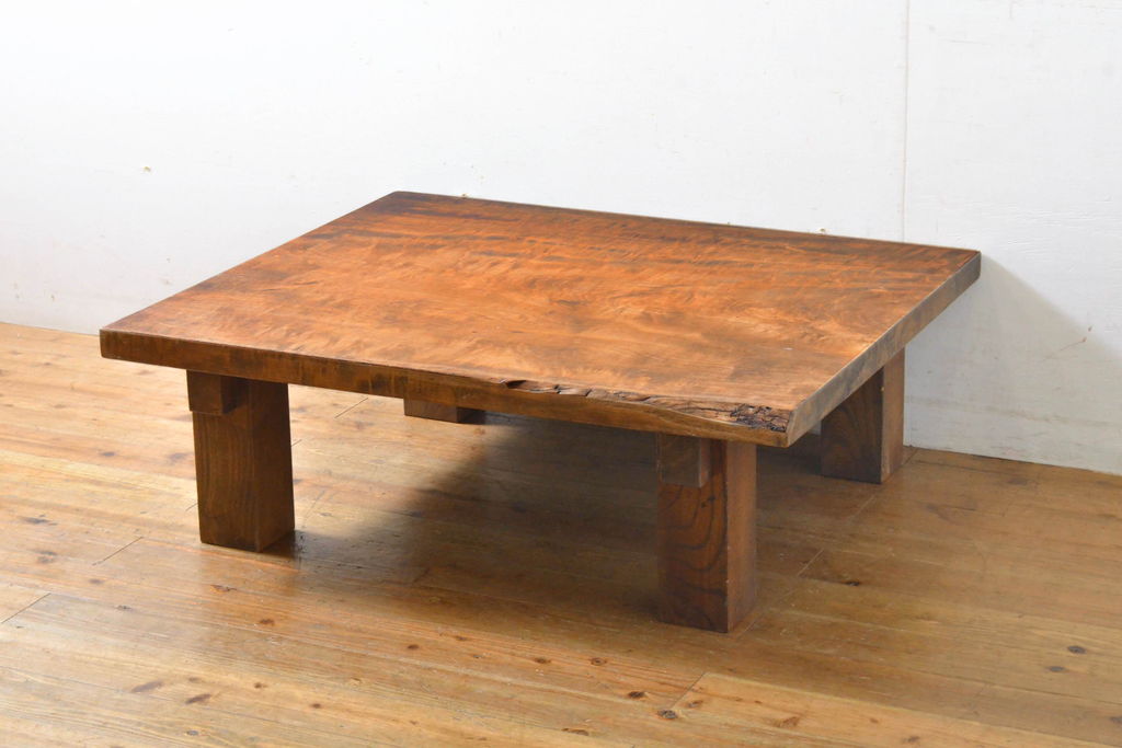 中古 栃の木一枚板 使い込まれた木味が趣ある座卓(ローテーブル
