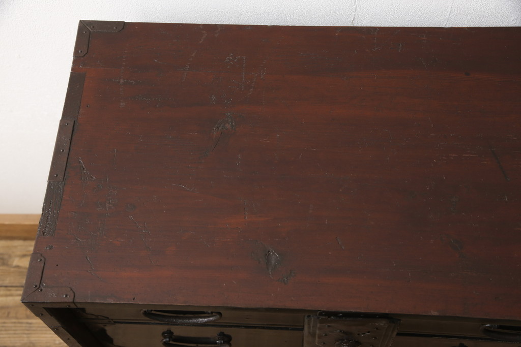 和製アンティーク　黒漆塗りと趣ある金具が魅力的な庄内小箪笥(時代箪笥、和タンス、引き出し)(R-057862)