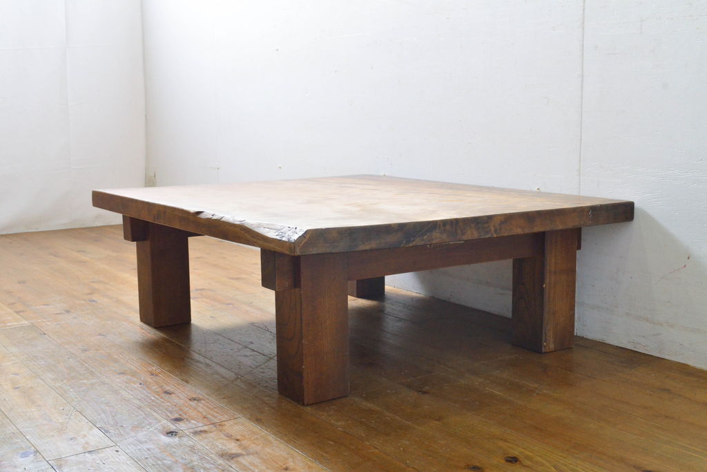 中古　栃の木一枚板　使い込まれた木味が趣ある座卓(ローテーブル、センターテーブル、リビングテーブル)(R-060956)