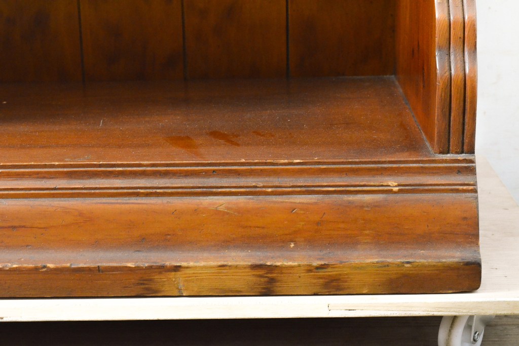 中古　バロッサバレンティ(VARO,S.A. VALENTI)　クラシカルな佇まいが魅力的なシェルフ(飾り棚、本棚、ラック、収納棚)(R-057815)