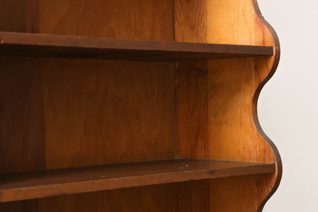 アメリカビンテージ　パイン材　ナチュラルテイストにぴったりのシンプルなキッチンキャビネット(カップボード、食器棚、収納棚)(R-061311)