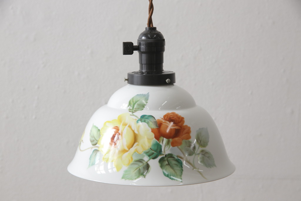 アンティーク家具 オールドノリタケ・則武(日陶) ローズ(薔薇) 鮮やかな絵柄が目を引く電笠(天井照明、シェード)(R-057762)