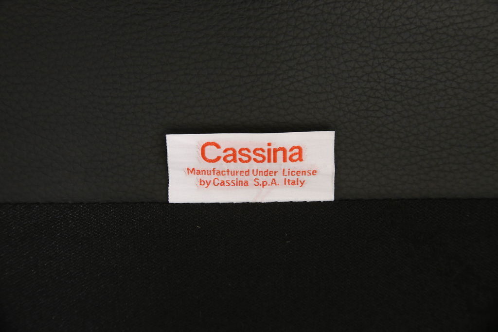 中古　美品　Cassina(カッシーナ)　401 BREAK(ブレーク)　MARIO BELLINI(マリオベリーニ)　キャスター付きアームチェア(ダイニングチェア、一人掛けソファ、1P)(定価約46万円)(R-051527)