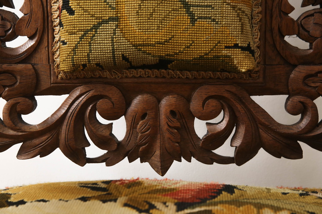 ベルギーアンティーク　オーク材　素晴らしい彫刻デザインが魅力!!豪華なゴブラン織りアームチェア(ダイニングチェア、ハイバックチェア、椅子、イス)(R-066250)
