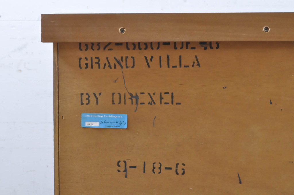 中古　美品　DREXEL HERITAGE(ドレクセルヘリテイジ)　Grand Villa(グランドヴィラ)　クラシカルな佇まいが魅力のチェスト(引き出し、サイドチェスト)(R-068522)