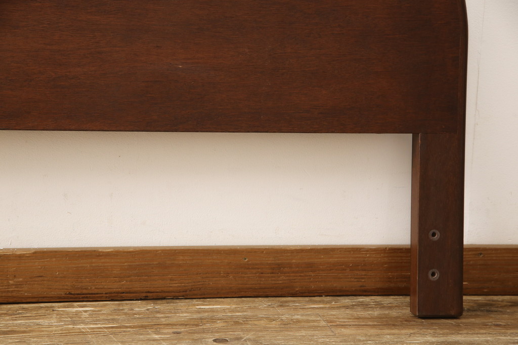 中古　SIMMONS(シモンズ)社　マホガニー材　優雅な寝室作りにぴったりのヘッドボード&ボックススプリングセット(ダブルベッド)(R-050052)
