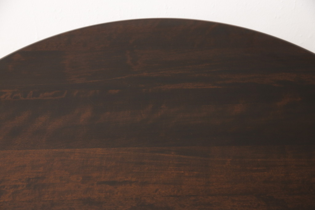 中古　美品　北海道民芸家具　樺材　HM472シリーズ　上品な優しい雰囲気を醸し出す円形テーブル(ラウンドテーブル、ダイニングテーブル、コーヒーテーブル)(定価約18万円)(R-058269)