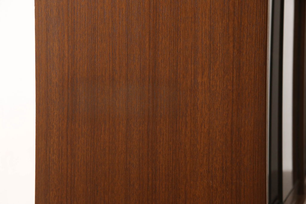 和製ビンテージ　美品　チーク材　北欧スタイルの空間づくりに活躍する蛇腹扉(シャッター)付き二段重ねキャビネット(食器棚、収納棚、本箱、ブックケース、飾り棚、ヴィンテージ)(R-051914)