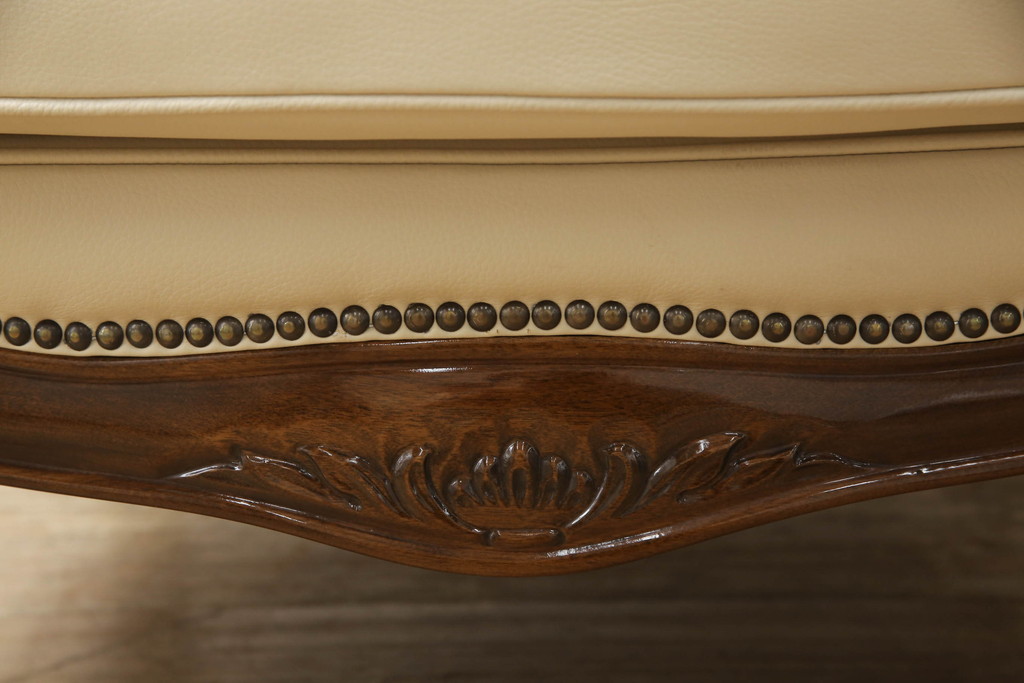 中古　美品　モリシゲ(MORISHIGE/森繁)　ロイヤルクィーン　優雅なデザインが魅力的な1Pソファ(アームチェア、1人掛けソファ、アームソファ、椅子、イス)(定価約108万9千円)(R-065424)