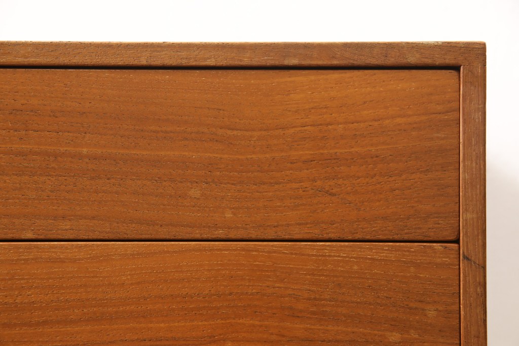デンマークビンテージ　ソファやベッドサイドにおすすめ!チーク材製のサイドチェスト(サイドテーブル、コンソールテーブル、ヴィンテージ)(R-056952)