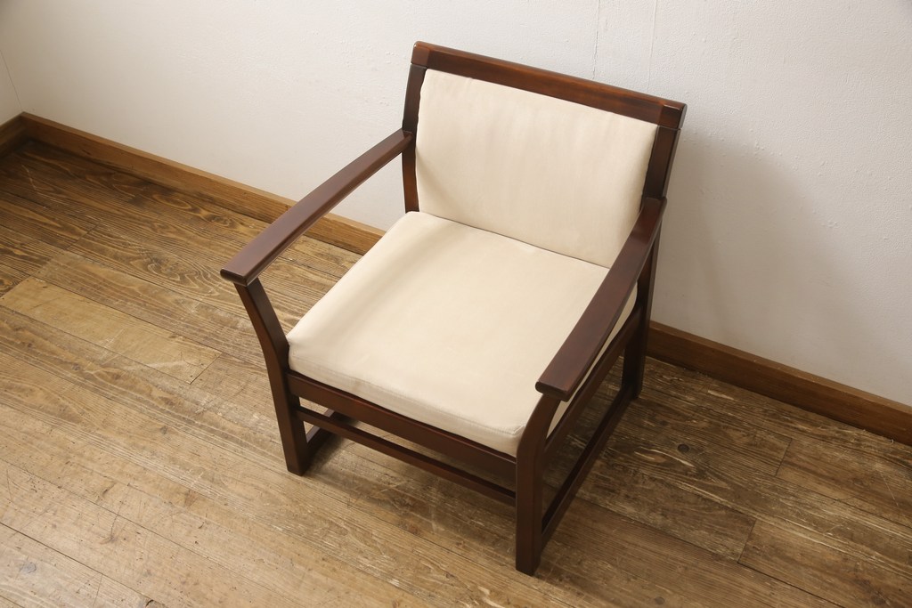 ビンテージ　モリシゲ(MORISHIGE/森繁)　艶やかな木肌で高級感ただようラウンジチェア(座敷椅子、イス、1人掛けソファ)(R-056766)