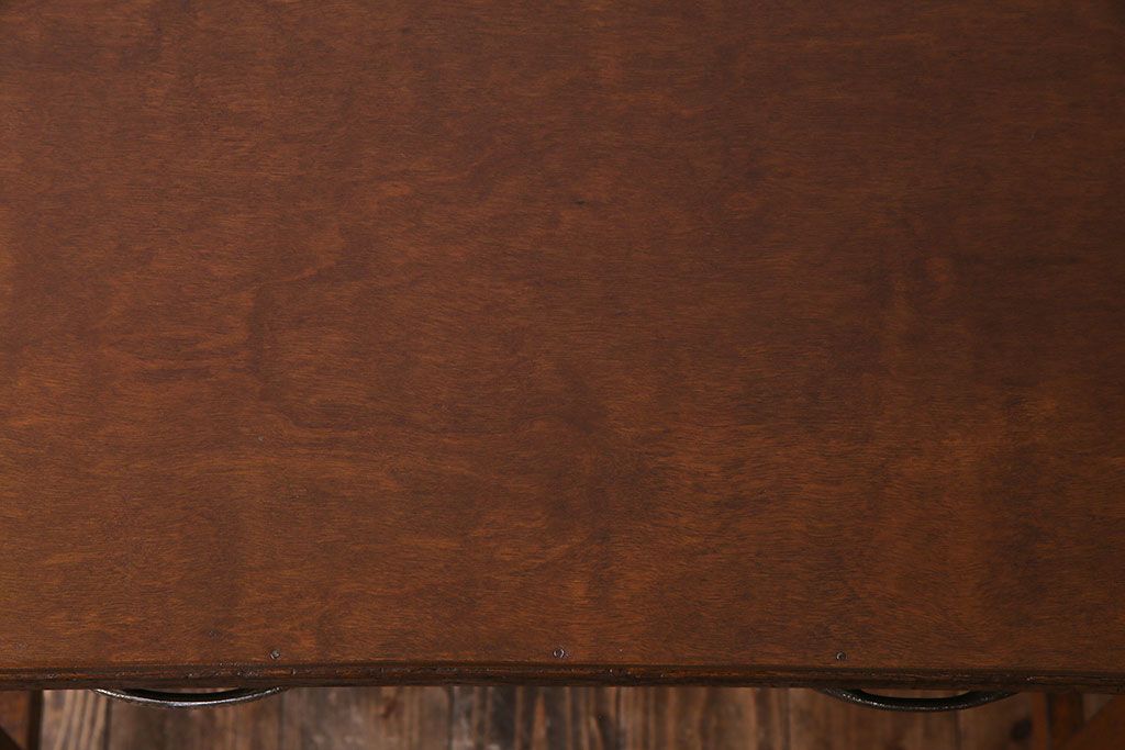 レトロ家具　昭和レトロ　素朴な木の風合いの縁付きデスク(平机、在宅ワーク、在宅用作業台、学習机)