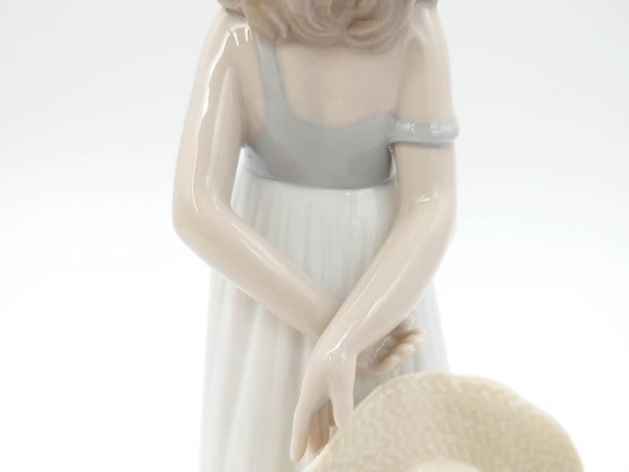 スペイン　リヤドロ　LLADRO　2005 EVENTS CREATION　思い出の丘　クリスマスツリー　優しい色合いと雰囲気が素敵なフィギュリン2点セット(陶器人形、置物、オブジェ、女の子)(R-069866)