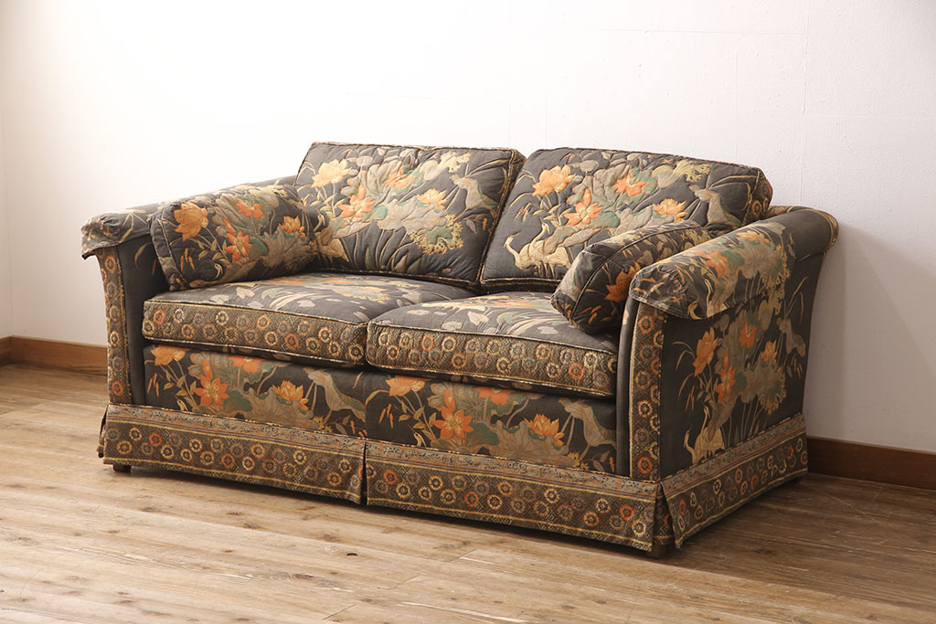 中古 ETHAN ALLEN(イーセンアーレン) 色鮮やかなボタニカル柄が目を