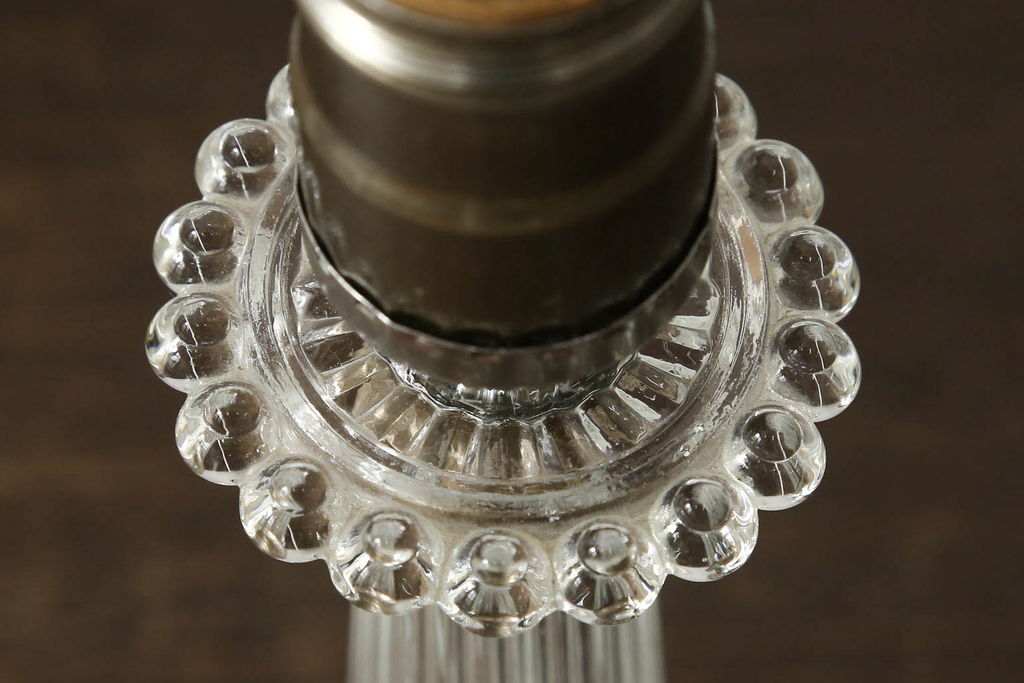 アメリカビンテージ　LEVITON(レビトン)社製　支柱のガラスフレームがエレガントな雰囲気を醸し出すテーブルスタンド(卓上照明、テーブルライト、ヴィンテージ)(R-060263)