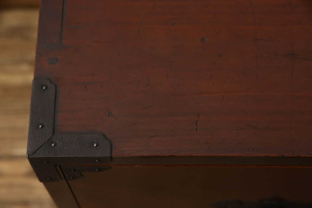 和製アンティーク　上手物!前面欅(ケヤキ)材の上品な二本松箪笥ローボード(時代箪笥、衣装箪笥、ローチェスト)(R-047606)