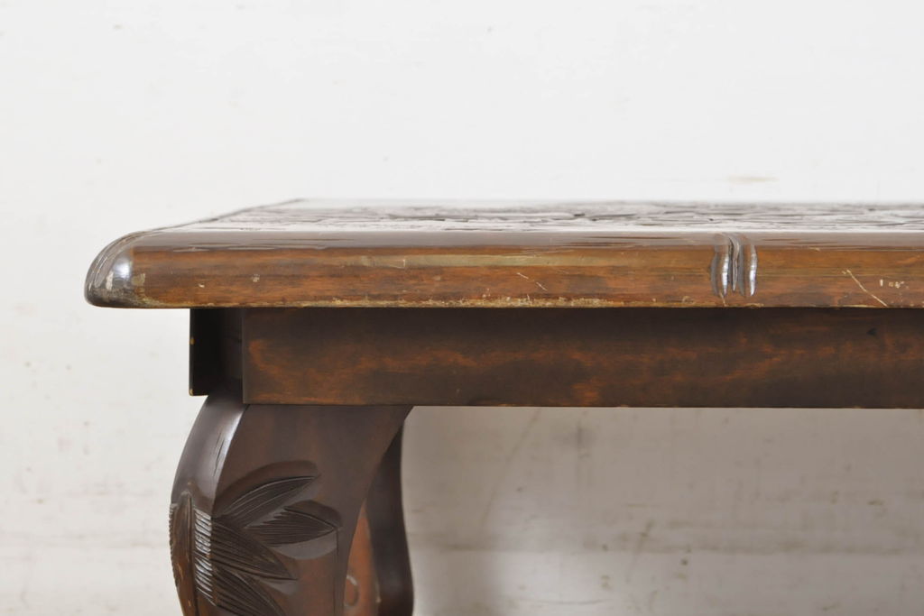 和製ビンテージ　大胆かつ繊細な彫刻が美しい日光彫りのローテーブル(座卓、リビングテーブル、センターテーブル、ヴィンテージ)(R-061671)