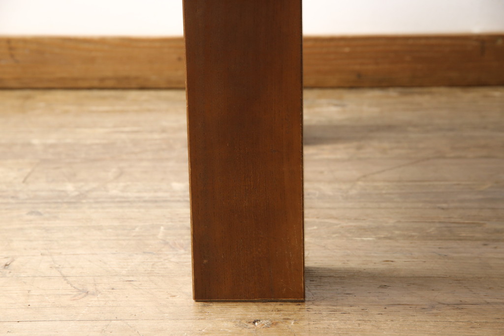 和製アンティーク　蔵戸リメイク　天板総欅(ケヤキ)材　一枚板の蔵戸を大胆に活用した個性的な座卓(ローテーブル、センターテーブル、リビングテーブル)(R-058409)