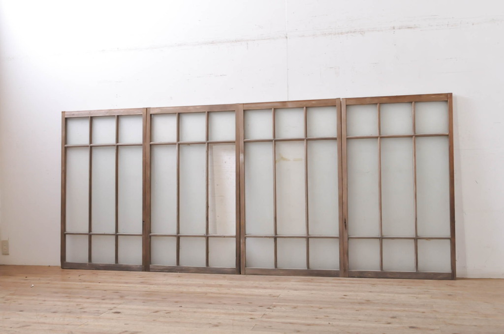 アンティーク建具　大正ロマン　どこか懐かしい雰囲気漂うガラス窓4枚セット(引き戸、ガラス戸)(R-068327)