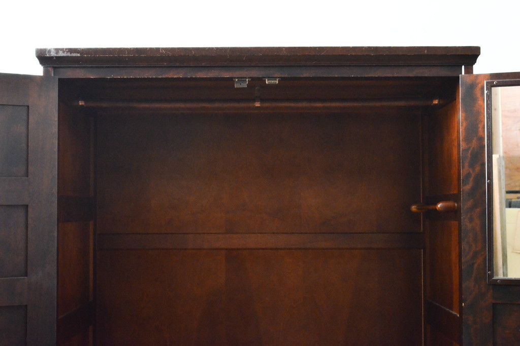 中古　北海道民芸家具　ワードローブをリメイク!使い勝手の良いつくりに生まれ変わる収納棚(本箱、下駄箱、ブックケース、キャビネット、戸棚)(R-057820)