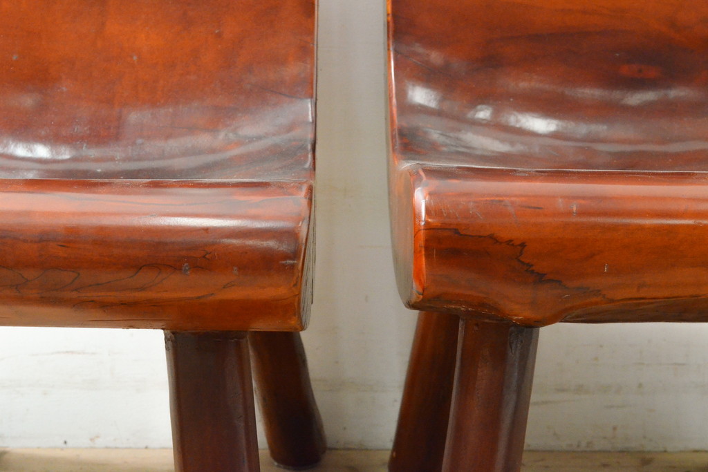 和製ビンテージ　ヴィンテージ民芸家具　総漆塗り　大木削り出しのチェア2脚セット(板座チェア、椅子、イス)(R-058017)