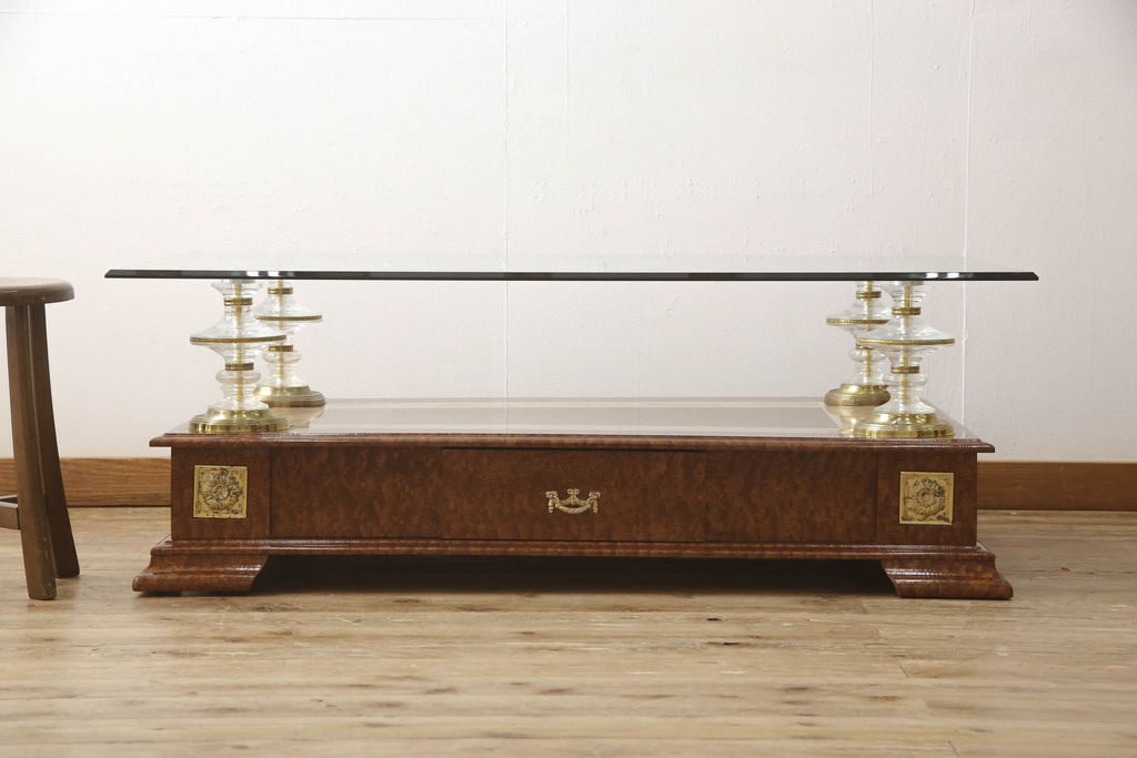 中古　イタリア製　異彩を放つデザインが魅力的なセンターテーブル(ローテーブル)(R-050000)