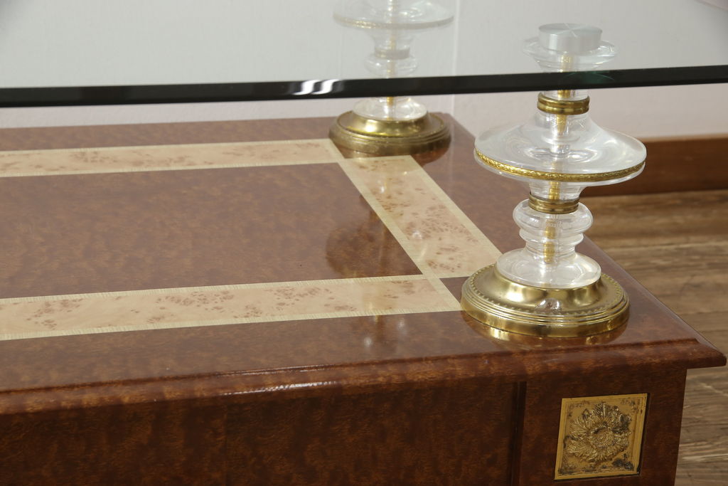 中古　イタリア製　異彩を放つデザインが魅力的なセンターテーブル(ローテーブル)(R-050000)