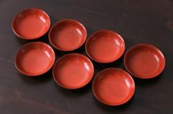 昭和初期　木目の流れが美しい掻き合わせ塗りの小皿7枚(1)