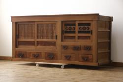 中古　美品　国産民芸家具　品のあるシックな色合いが魅力のブックケース(本箱、書棚、収納棚、戸棚、キャビネット、飾り棚)(R-064454)