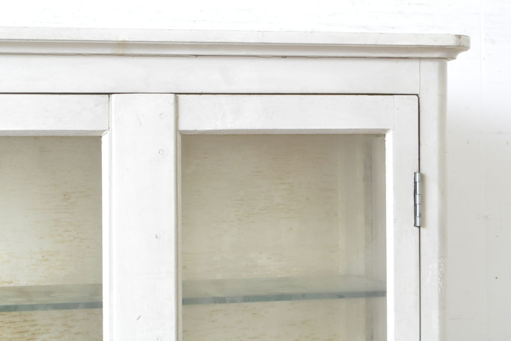 和製アンティーク　レトロな雰囲気でかわいらしいケビントガラスケース(キャビネット、飾り棚、陳列棚、収納棚、戸棚、店舗什器)(R-063067)