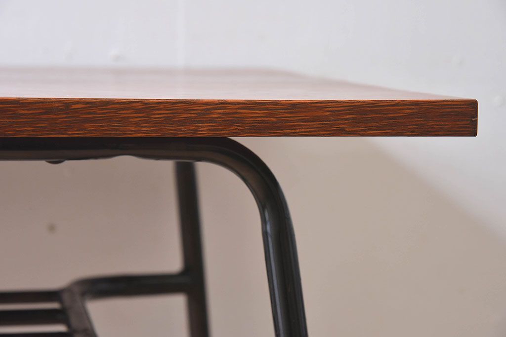 リメイク品　オーク材製天板の鉄脚テーブル(平机)(2)