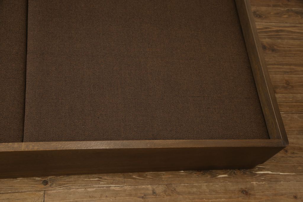 中古　美品　永田良介商店　クラシカルな佇まいが目を引くベッドフレーム(木製ベッド)(R-052602)