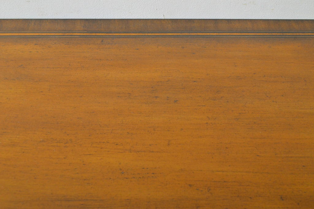 中古　美品　DREXEL HERITAGE(ドレクセルヘリテイジ)　リリアンオーガスト コレクション　カーブを描いたデザインが優雅なアンティーク調チェスト(引き出し)(R-061385)