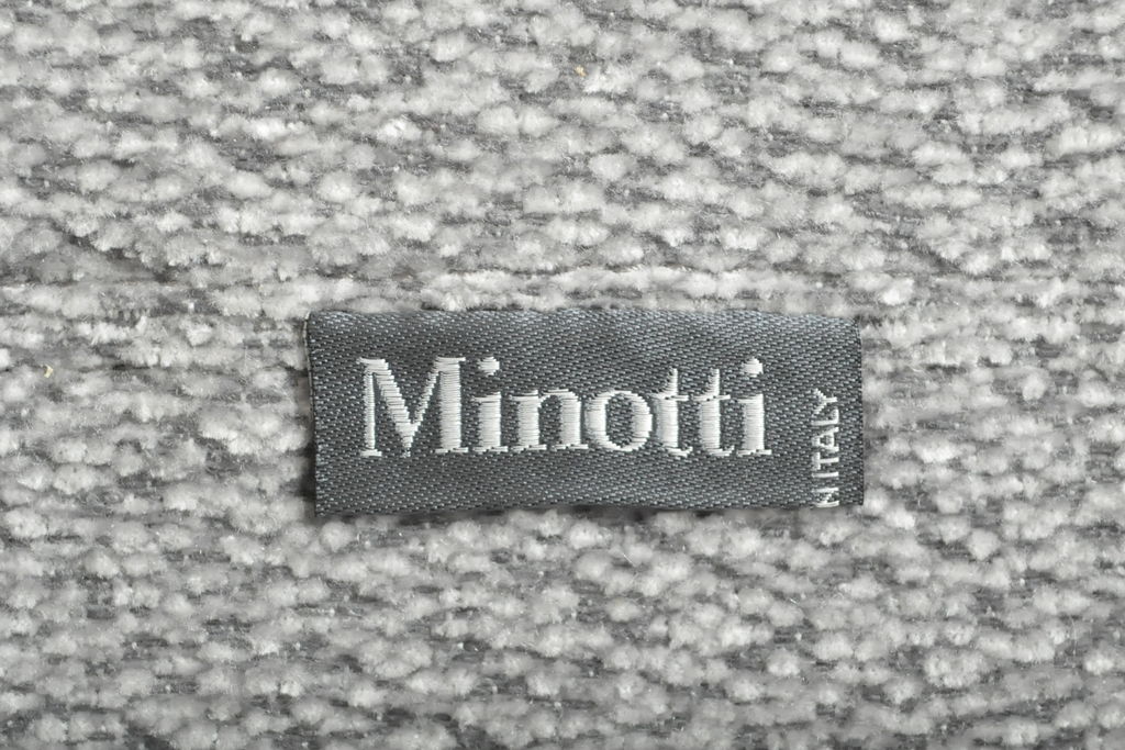 中古　イタリア　ミノッティ(Minotti)　フィルノワール(FIL NOIR)　洗練されたシルエットが美しいアームチェア(定価約70万円)(一人掛けソファ、1人掛け、イス)(R-061396)