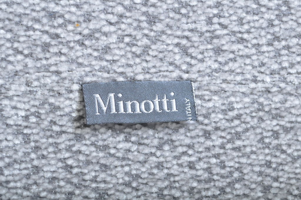 中古　イタリア　ミノッティ(Minotti)　フィルノワール(FIL NOIR)　洗練されたシルエットが美しいアームチェア(定価約70万円)(一人掛けソファ、1人掛け、イス)(R-061395)