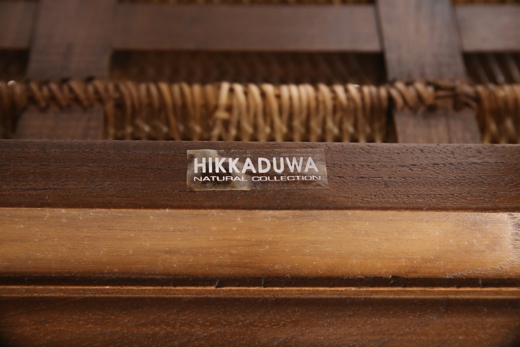 中古　希少な絶版品!　美品　アジアン家具　ヒッカドゥワ(HIKKA DUWA)　チーク材　シンプルな縦型飾り棚(オープンラック、オープンシェルフ)(R-058370)