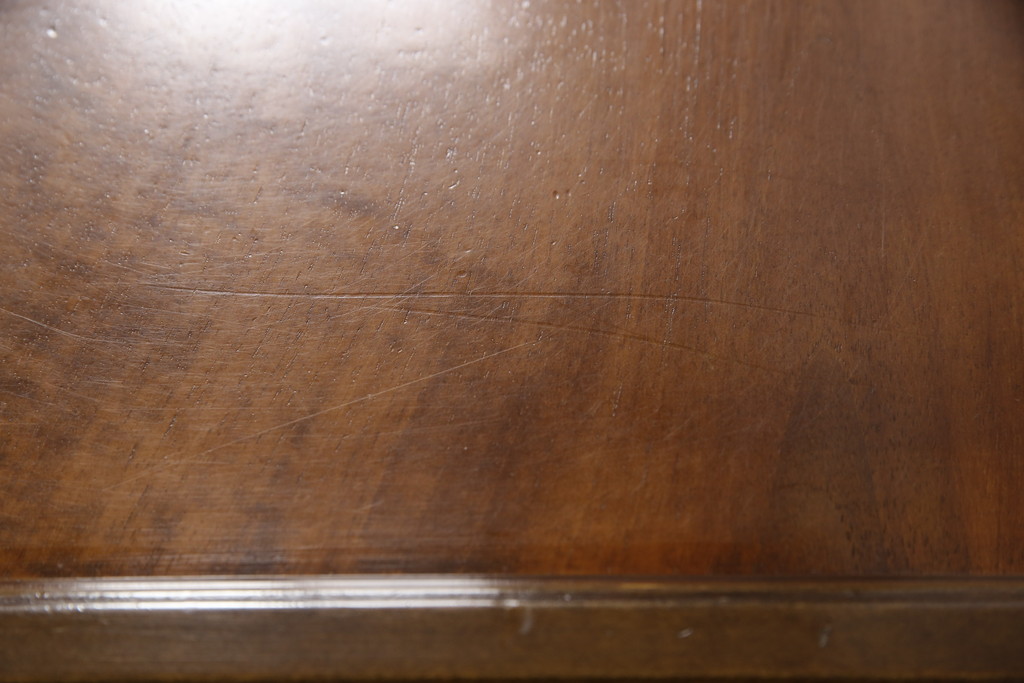 中古　美品　バロッサバレンティ(VARO,S.A. VALENTI)　挽き物加工の脚が存在感バツグンのセンターテーブル(リビングテーブル、ローテーブル)(R-060626)