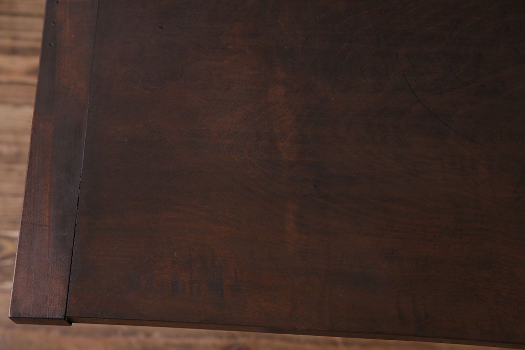 ヴィンテージ家具　ビンテージ　伝統工芸軽井沢彫り　精巧な彫りが見事なライティングビューロー(簿記机、在宅ワーク、在宅用デスク)