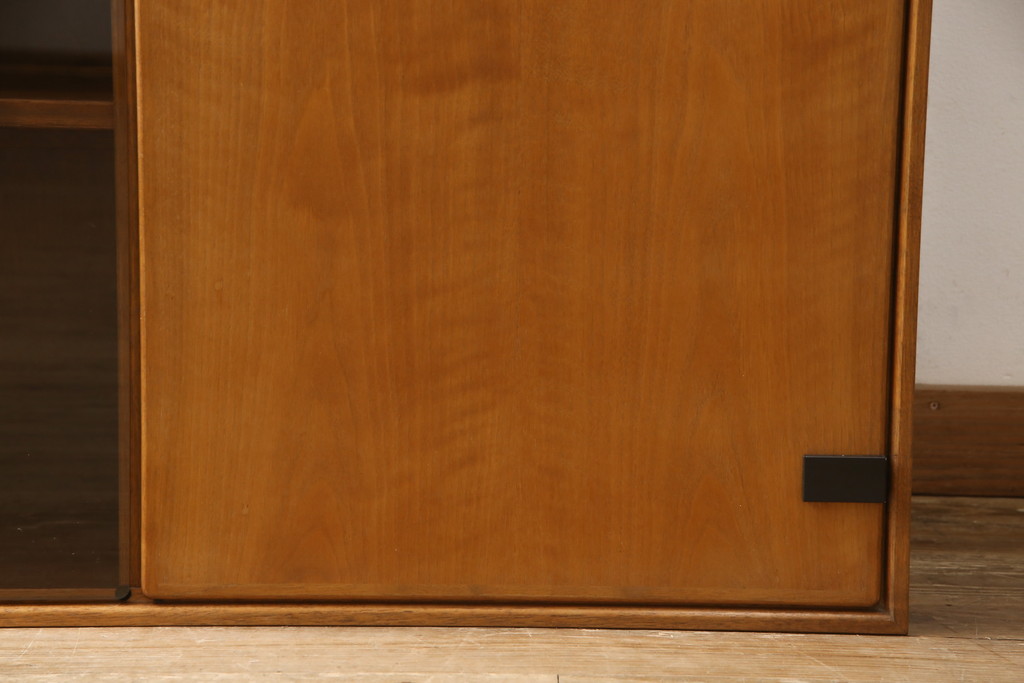 ヴィンテージ家具　ジャパンビンテージ　山品木工　サイドキャビネット(サイドボード、収納棚、本箱、ブックケース)(R-054788)